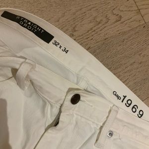 The Gap: White Denim Jeans, straight leg, “mens” 32 x 34
